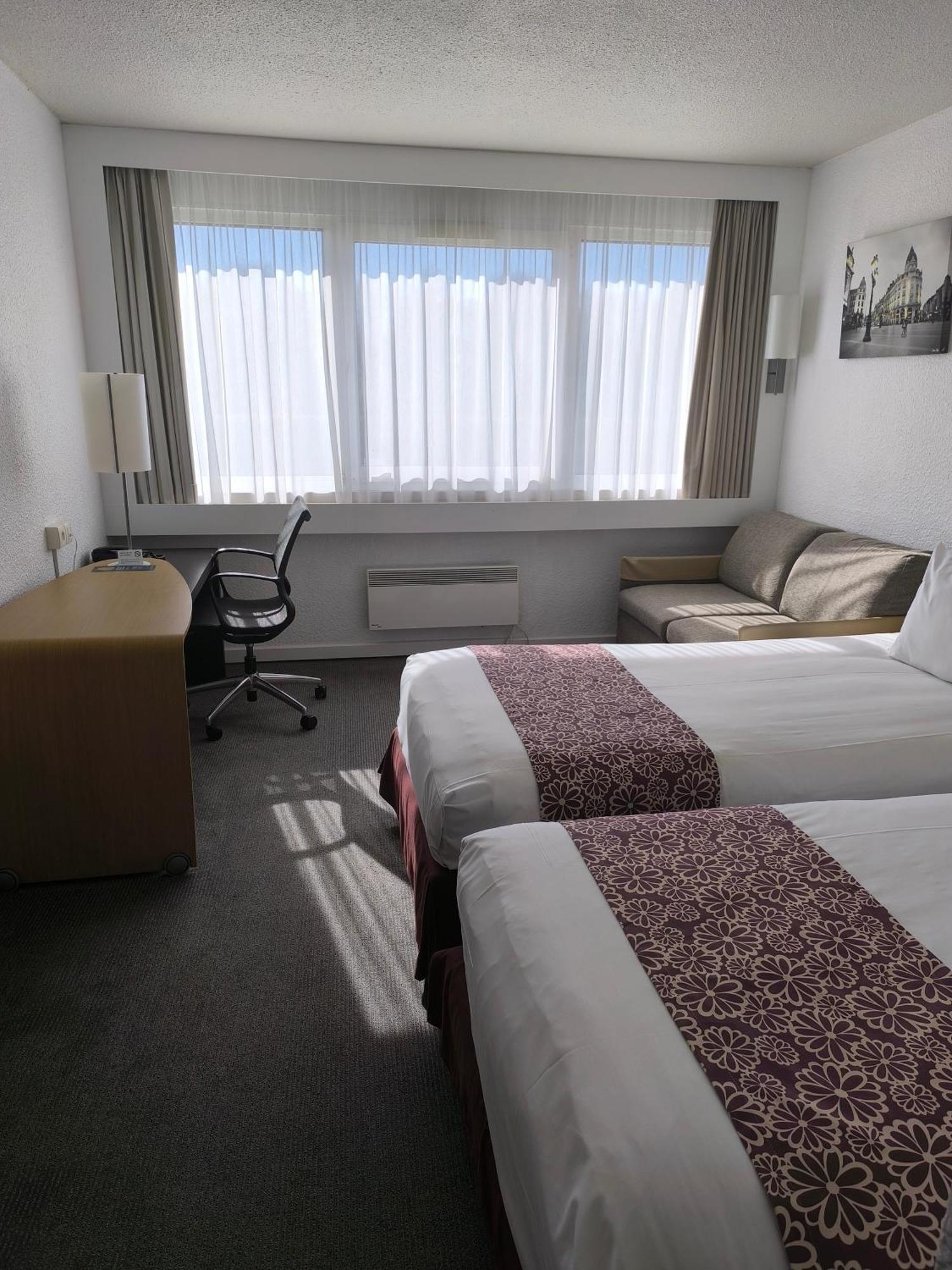 Holiday Inn Lille Ouest Englos By Ihg Buitenkant foto